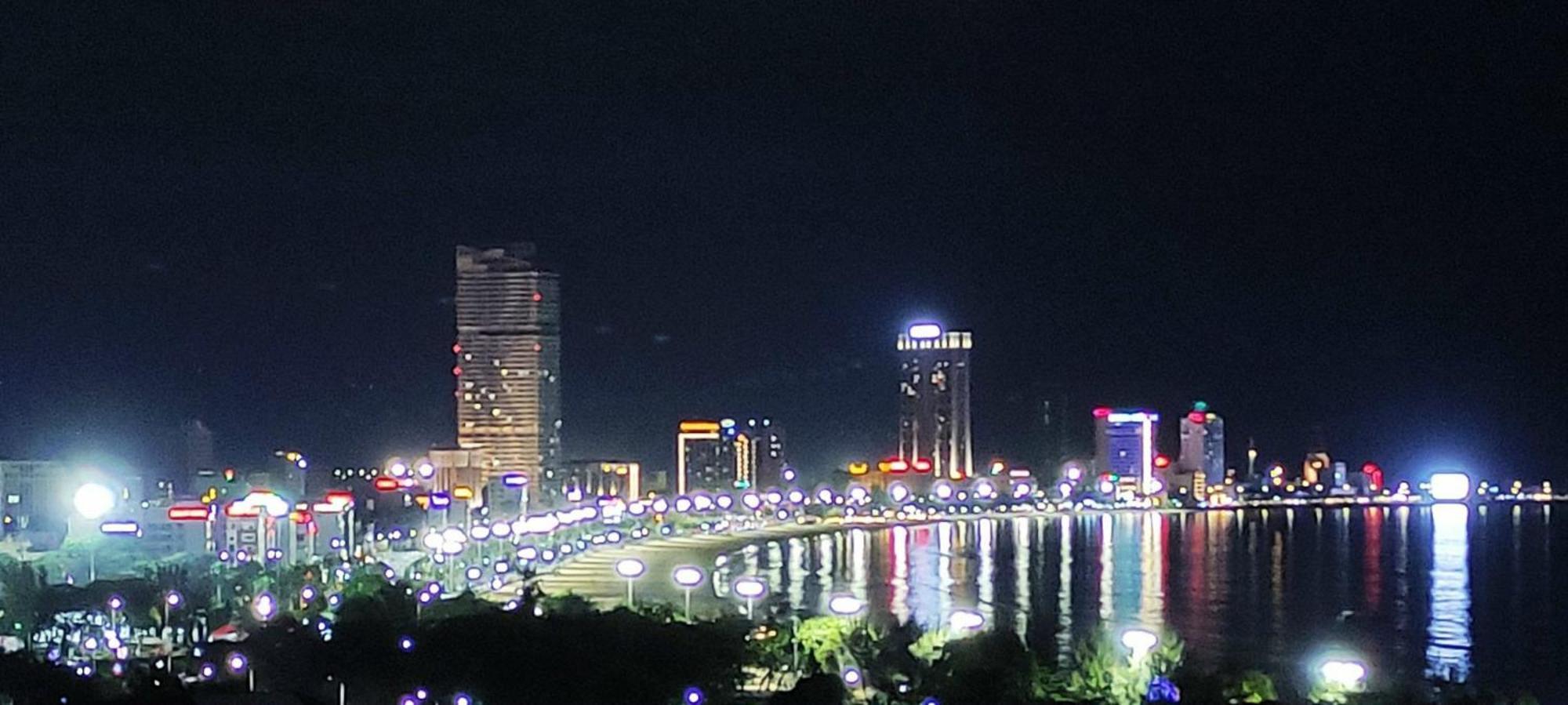 Flc Sea Tower Quy Nhon Ban Cong, Bon Tam, Ho Boi Co Phi, Sat Bien Exterior photo