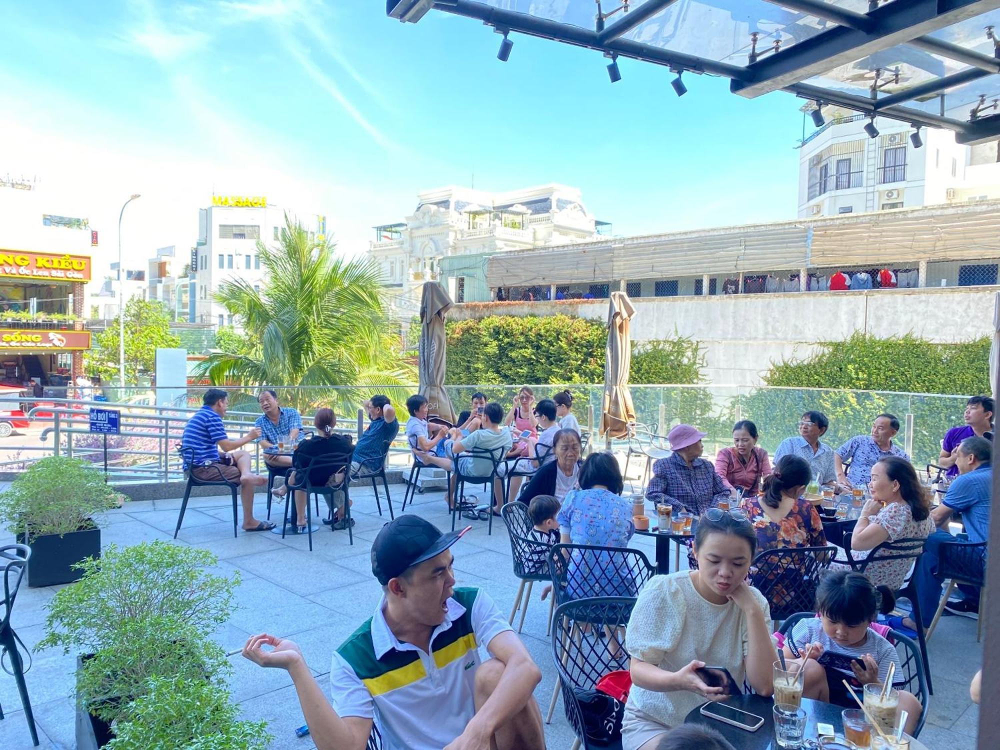 Flc Sea Tower Quy Nhon Ban Cong, Bon Tam, Ho Boi Co Phi, Sat Bien Exterior photo