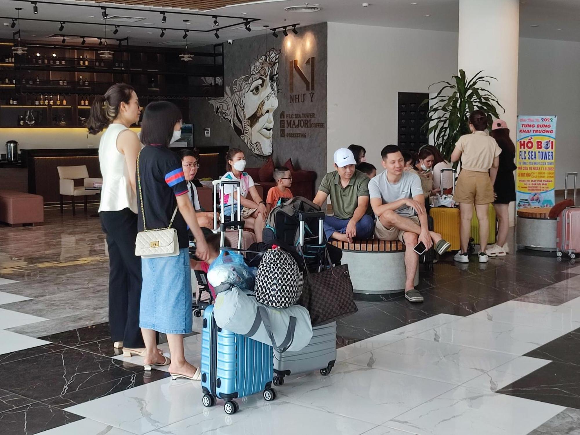 Flc Sea Tower Quy Nhon Ban Cong, Bon Tam, Ho Boi Co Phi, Sat Bien Exterior photo